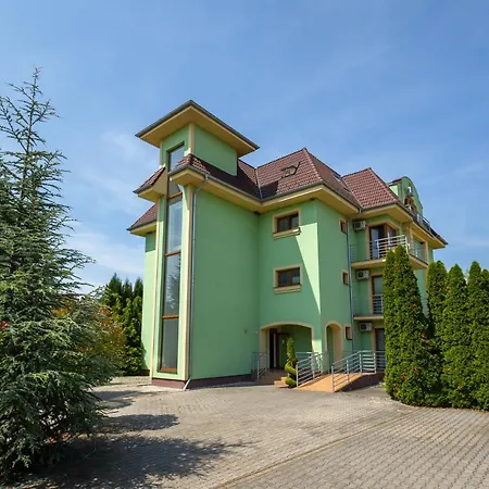 Pensionat Velky Meder***
